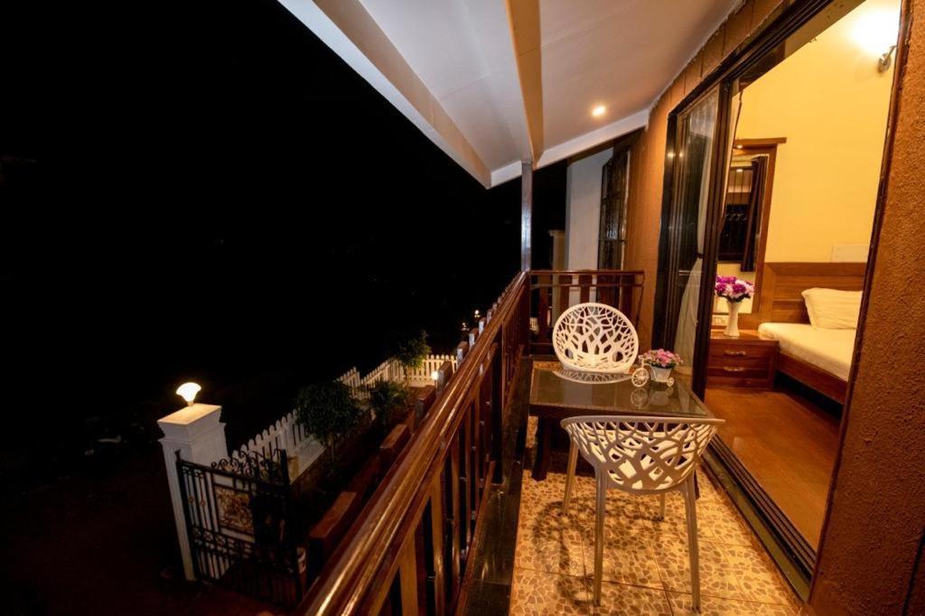 Paramount 3 Ac Bedrooms Hall Garden With Lake View Pānchgani Exterior foto
