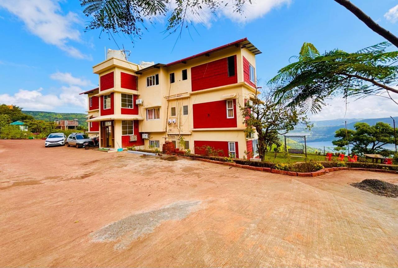 Paramount 3 Ac Bedrooms Hall Garden With Lake View Pānchgani Exterior foto