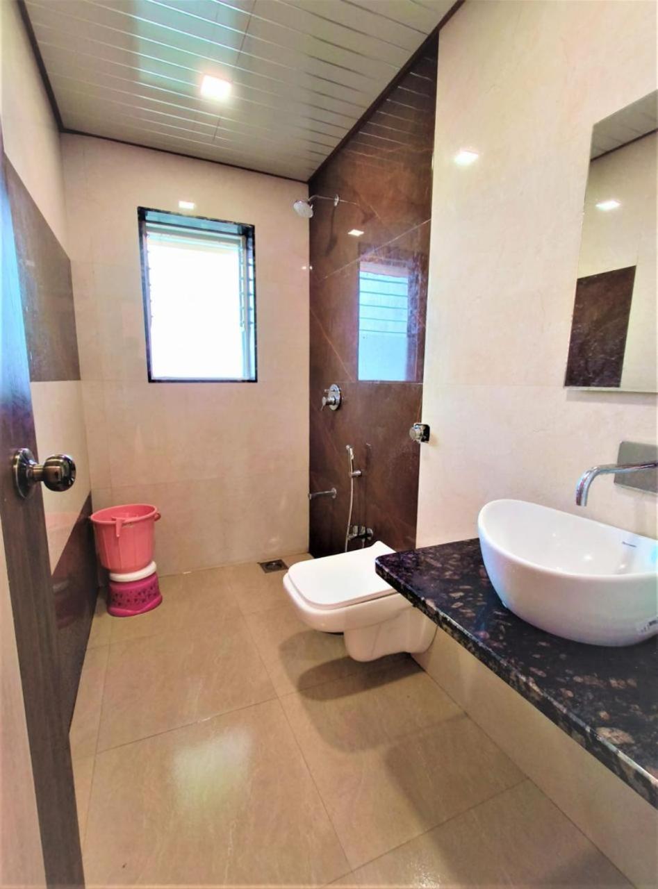 Paramount 3 Ac Bedrooms Hall Garden With Lake View Pānchgani Exterior foto