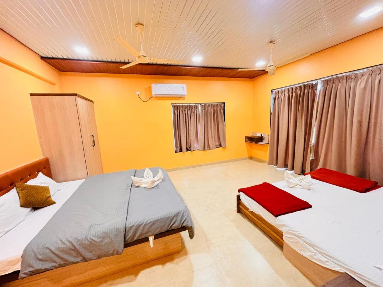 Paramount 3 Ac Bedrooms Hall Garden With Lake View Pānchgani Exterior foto